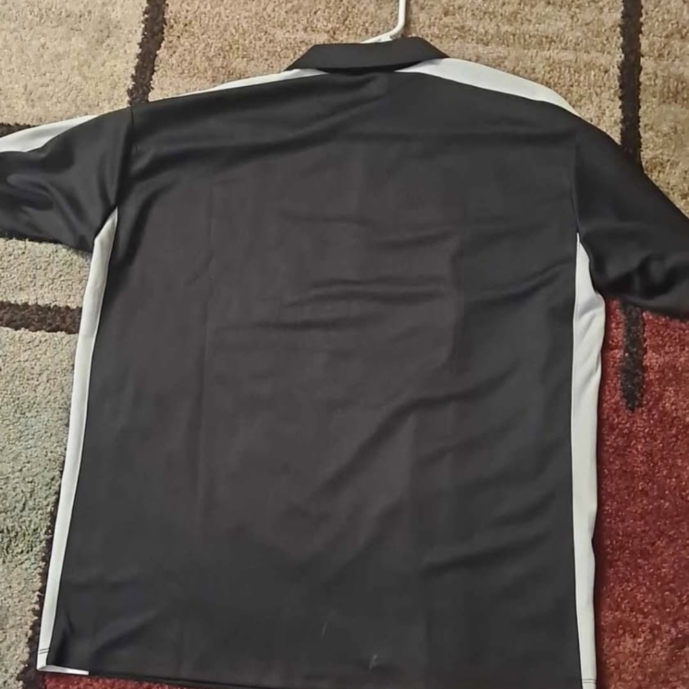 Size Medium Hot Topic Shirt - Picture 2 of 3